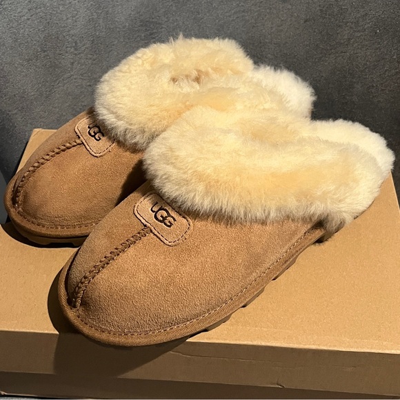 UGG Women’s Slippers Coquette Chestnut Size 8 US - Picture 3 of 10